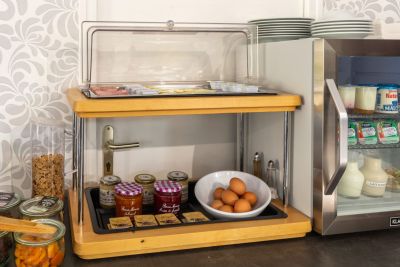 Hapy hotel houdan 78 41 1