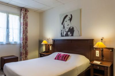 Hapy hotel houdan 78 50 2