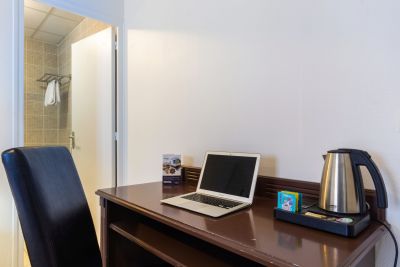 Hapy hotel houdan 78 52 1